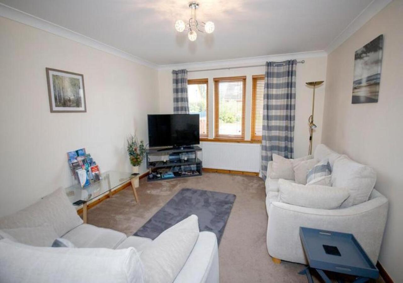 Modern 2 Bedroom Semi Detached House With Own Private Driveway Inverness Exteriér fotografie