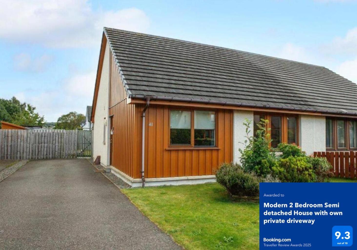 Modern 2 Bedroom Semi Detached House With Own Private Driveway Inverness Exteriér fotografie