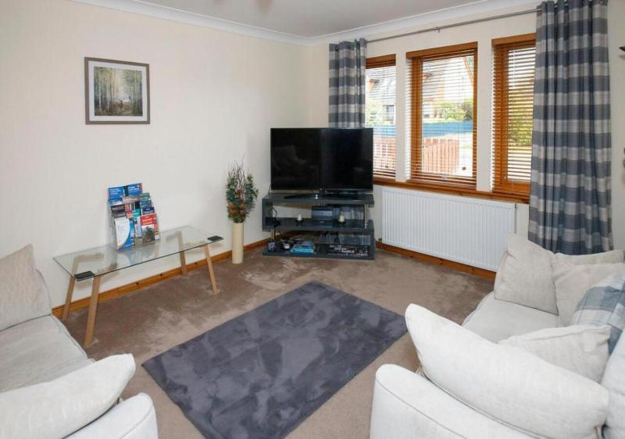 Modern 2 Bedroom Semi Detached House With Own Private Driveway Inverness Exteriér fotografie